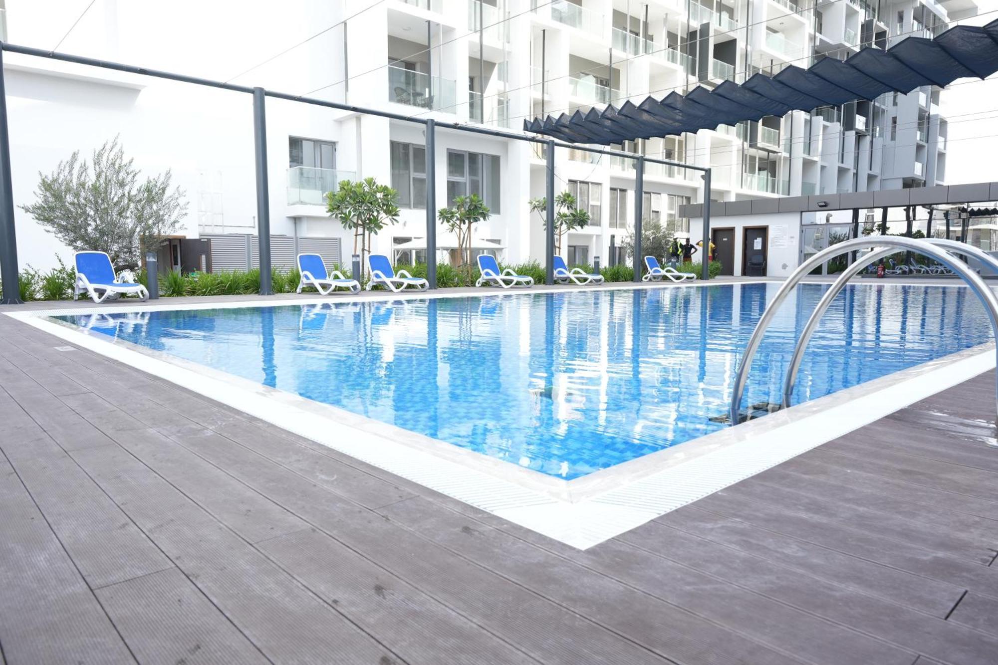 Poolside Charm Apartamento Abu Dhabi Exterior foto