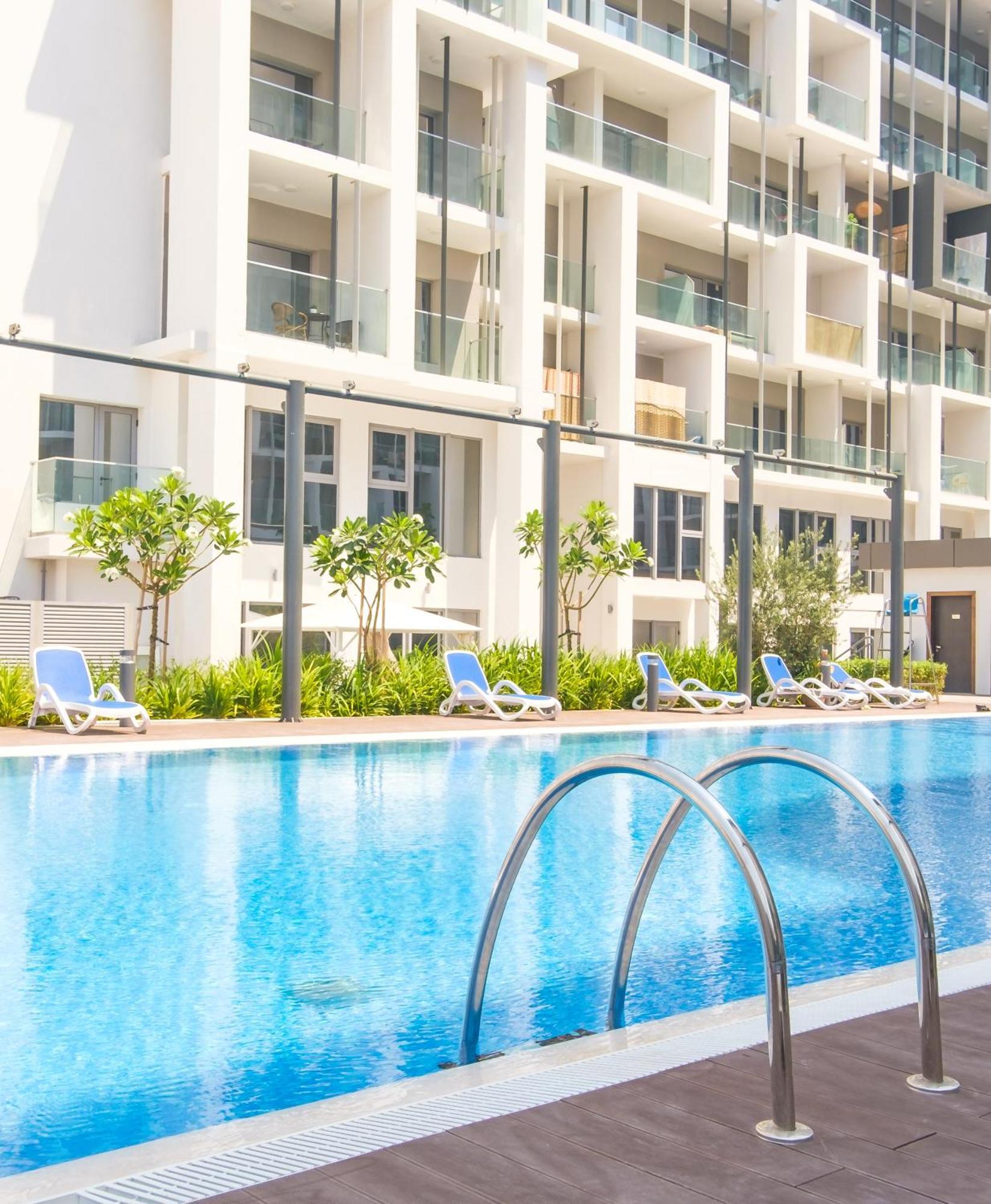 Poolside Charm Apartamento Abu Dhabi Exterior foto